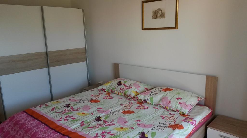 Apt Mirella Apartment Rovinj Oda fotoğraf