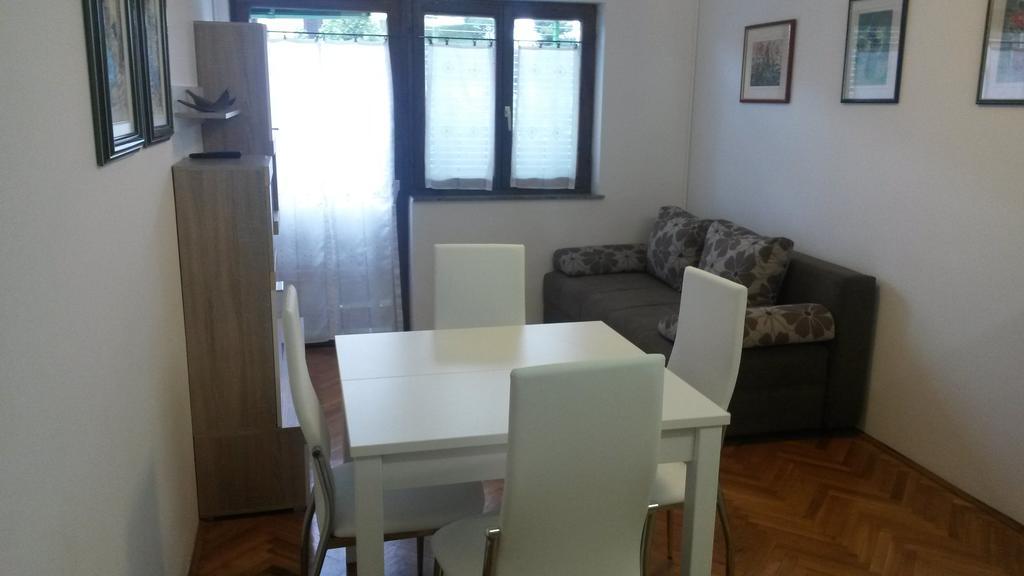 Apt Mirella Apartment Rovinj Oda fotoğraf